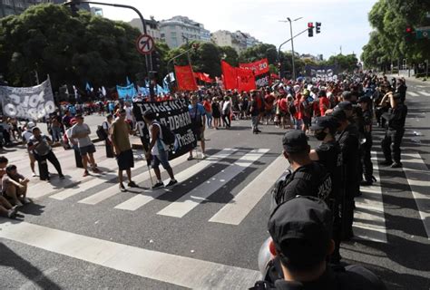 Grupos Piqueteros Y Organizaciones Sociales Cortarán Las Calles El Lunes Por Las Medidas De