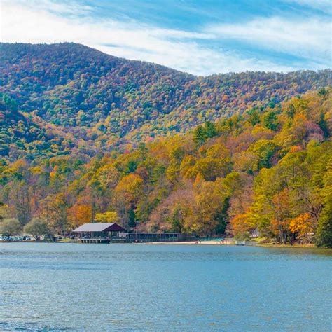 The 16 Most Beautiful Places to See Fall Foliage in Georgia