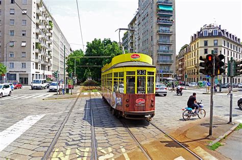 Milan Trams Page2 Ventotto Trams Simplonpc Co Uk