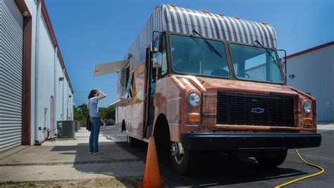 Sarasota County relaxes food truck rules