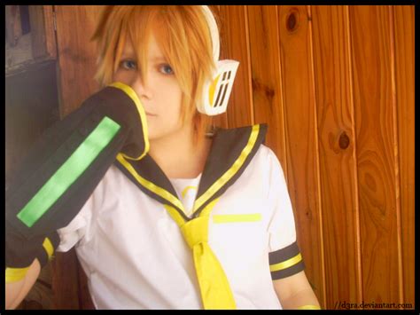 Kagamine Len Cosplay by D3ra on DeviantArt