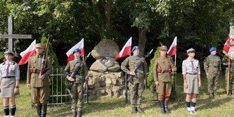 Uroczysto Ci Patriotyczne W Bia Ym Ugu Ku Czci Polskich O Nierzy