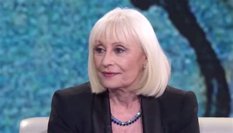 Raffaella Carr Il Volto Dell Icona Della Tv Sar Raffigurato Sulla