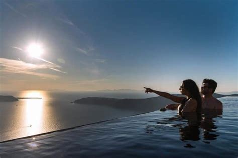 Best Santorini Villas With Infinity Pools - ItsAllBee | Solo Travel ...