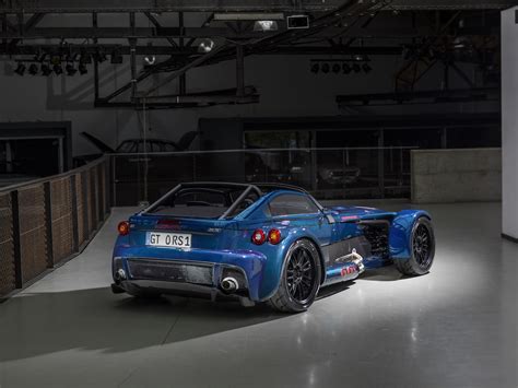 Eerste D8 GTO RS Bare Naked Carbon Edition Geleverd Autoblog Nl