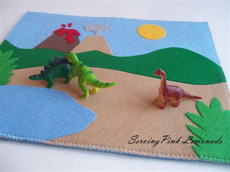 twelve crafts  christmas stuff  stockings saturday mini play mat