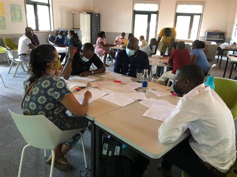 AKA Maputo Faculty Members Receive Training For Their Professional