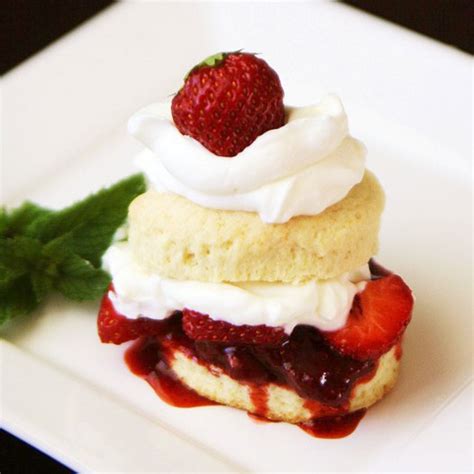 The Pioneer Woman's Strawberry Shortcake Cake | Savory Sweet Life