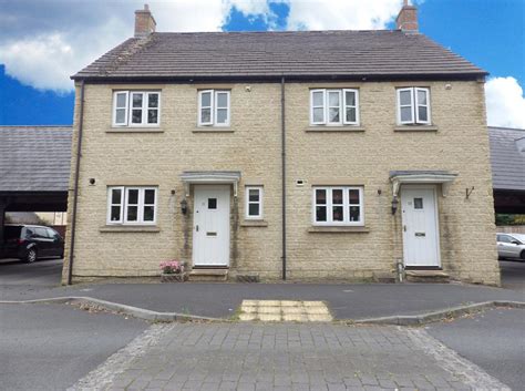 Gordon Way Witney Ox28 3 Bed Semi Detached House £1 455 Pcm £336 Pw