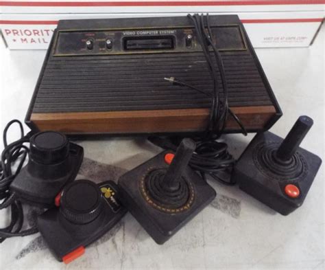 Bid Now Vintage Atari 2600 System August 6 0122 900 Am Pdt