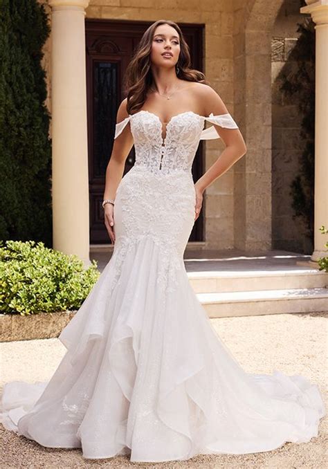 Elvie Style Y Wedding Dress From Sophia Tolli Hitched Co Uk