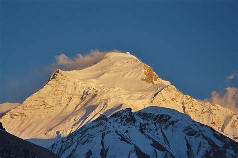 Guided Climb And Expedition 8 000 Meter Peak Cho Oyu Mountain Madness