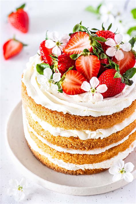 Gluten Free Strawberry Chantilly Cake