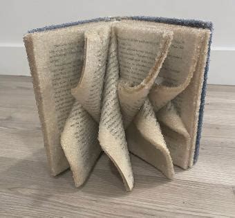 10 Creative Crafty Ways To Decorate With Vintage Books LoveToKnow