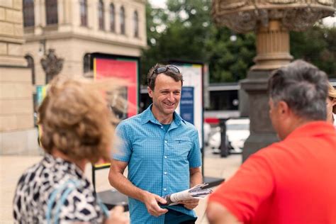 Prahan Vanhakaupunki ja Vankityrmän kierros Hellotickets