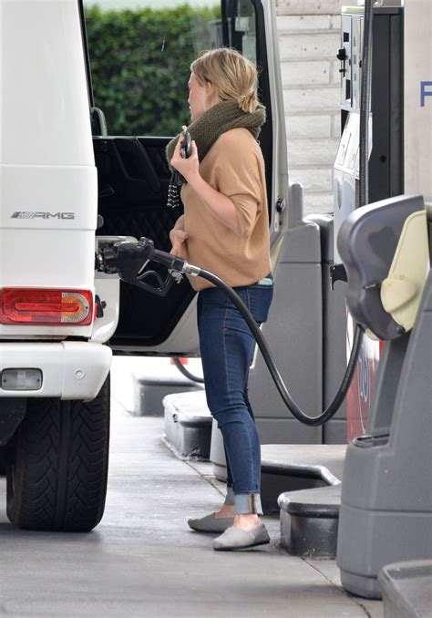 HILARY DUFF at a Gat Station in Beverly Hills 01/09/2016 – HawtCelebs