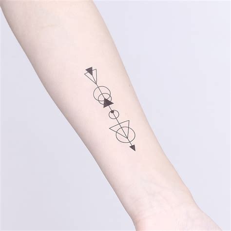 Surprise Tattoos 幾何之箭 刺青 紋身貼紙 設計館 Surprise 紋身便利店 紋身貼紙刺青貼紙 Pinkoi