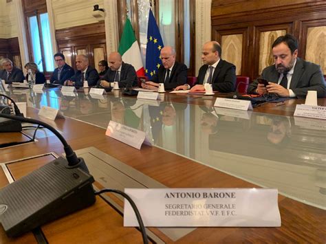 Incontro Con Il Ministro DellInterno Piantedosi Federdistat VV F