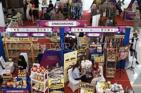 Pameran Produk UMKM Binaan BI Solo ANTARA Foto