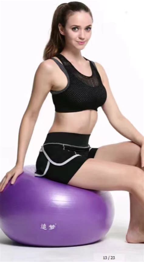 Custom Sized Gym Fitness Balance Exercise Ball Pvc Yoga Ball With Quick