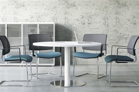 Round Meeting Tables | Meeting Tables - Fusion Office Design