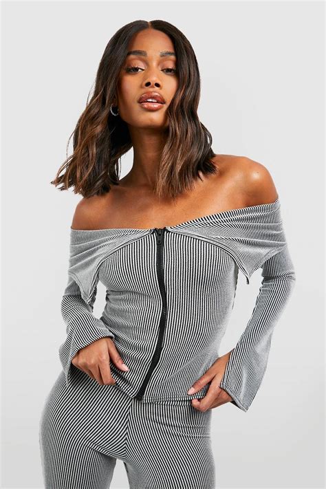 Two Tone Rib Extended Neck Zip Through Long Sleeve Top Boohoo Uk