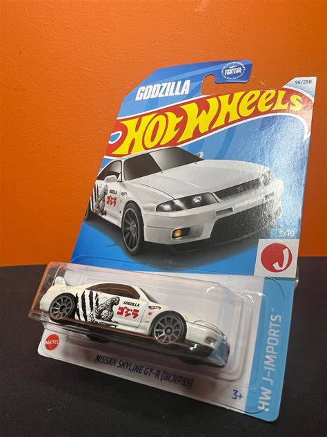 Hot Wheels Godzilla Nissan Skyline Gt R Bcnr J Imports Etsy