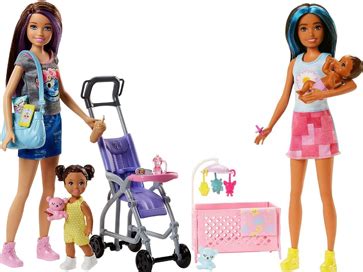 Muñeca Barbie Skipper Babysitters Inc Con bebé y trona HTK35 BarbiePedia