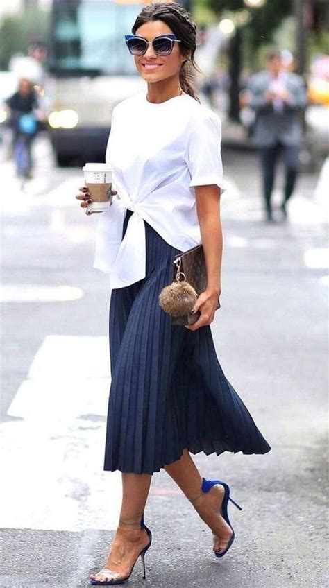 51 Classy Pleated Skirt Outfit Ideas For Fall You Should Already Own