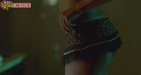 Naked Kali Hawk In Couples Retreat