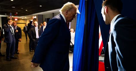 A Frustrated Trump Lashes Out Behind Closed Doors Over Money - The New ...