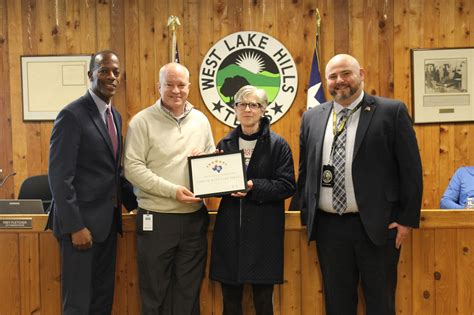 Professional Shipping Services at The UPS Store West Lake Hills 4