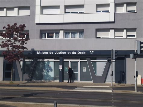 Assemblia Sous Toutes Ses Casquettes La Maison De Justice Et Du Droit