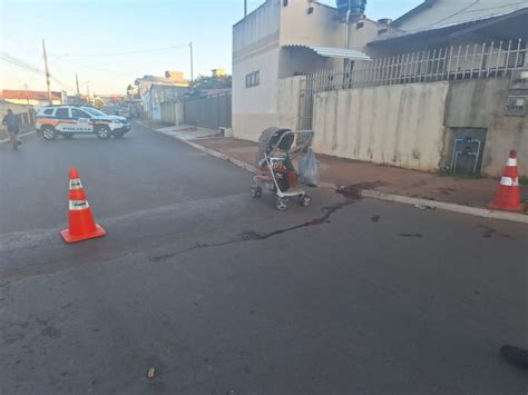 Mulher é morta a tiros pelo ex marido na frente do filho em Presidente