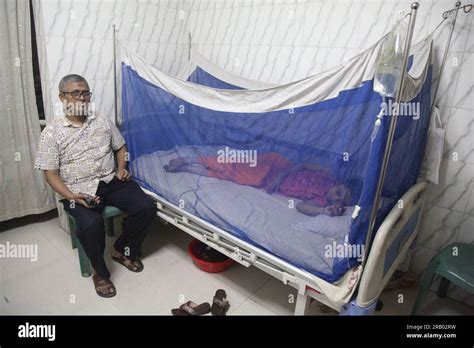 Dhaka Bangladesh 6july 2023 Bangladeshi Child Dengue Patients Co Hi Res