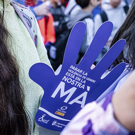 Marcha Manifiesto Y Poemas En Contra De La Violencia De Género