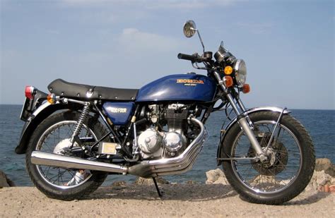 Honda Cb 400 Four Moto D Epoca Qui Con Curiosità Caratteristiche Video E Foto