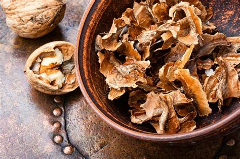 The Healing Effects Of Walnut Partitions Herbal Medicine Medicinal