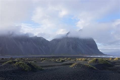 Descubriendo Vestrahorn la montaña tenebrosa de Islandia