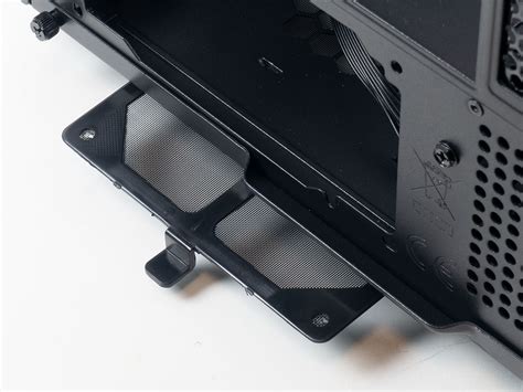 Thermaltake Divider 200 TG Review - A Closer Look - Outside | TechPowerUp