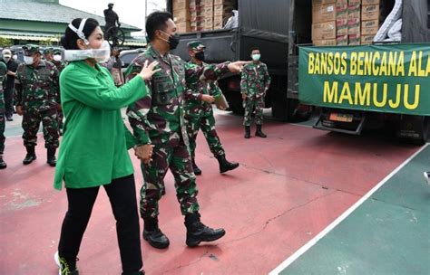 Tiga Kapal Tni Ad Angkut Bantuan Kemanusiaan Menuju Kalsel Dan Sulbar