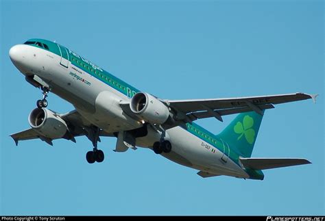 EI DEF Aer Lingus Airbus A320 214 Photo By Tony Scruton ID 043225