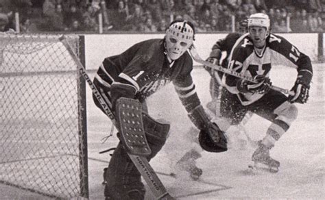 HARVARD-YALE RIVALRY ECHOES THROUGH THE GARDEN – Hobey Baker Memorial Award