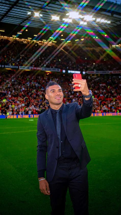 Casemiro Wallpaper - iXpap