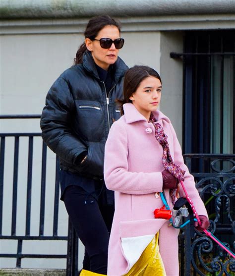 Photo Exclusif Katie Holmes Et Sa Fille Suri Cruise Font Une