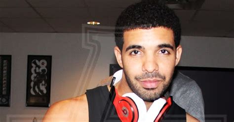 Monster Studio Beats Drake Rocks His Custom Monster Beats By Dre