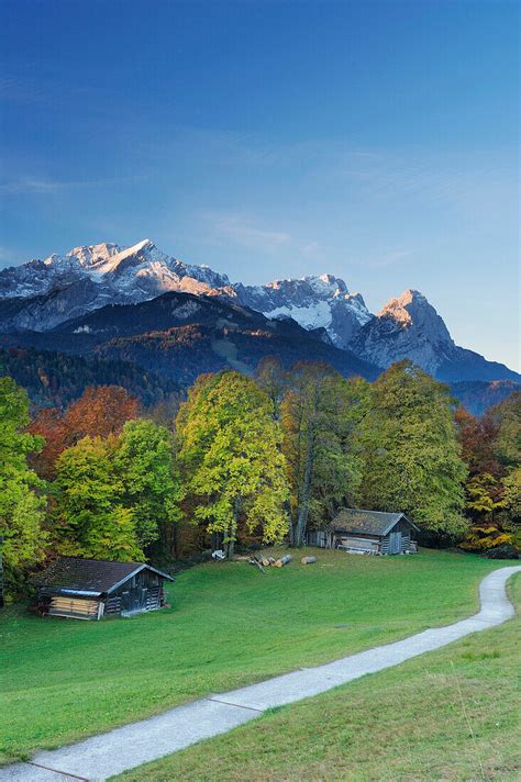 Wettersteinkamm Mit Alpspitze Zugspitze Bild Kaufen 70378422