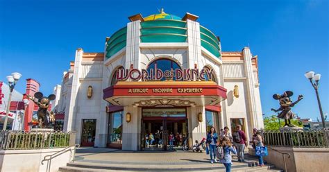 Disney Stores - Einkaufsparadies für Disney Fans