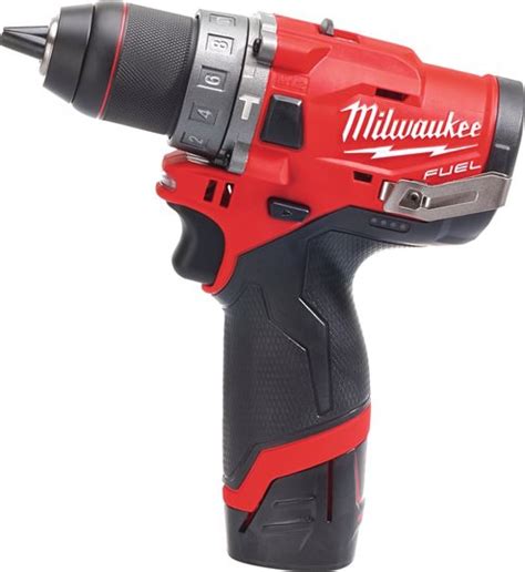 Дрель шуруповерт с ударом аккумуляторная Milwaukee M12 FPD 202X 37 Нм