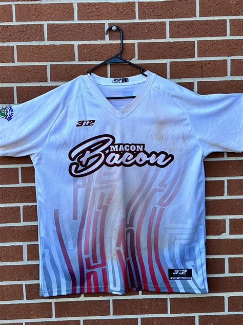 Macon Bacon Game Worn Creek Nation Jersey 24 Size Large